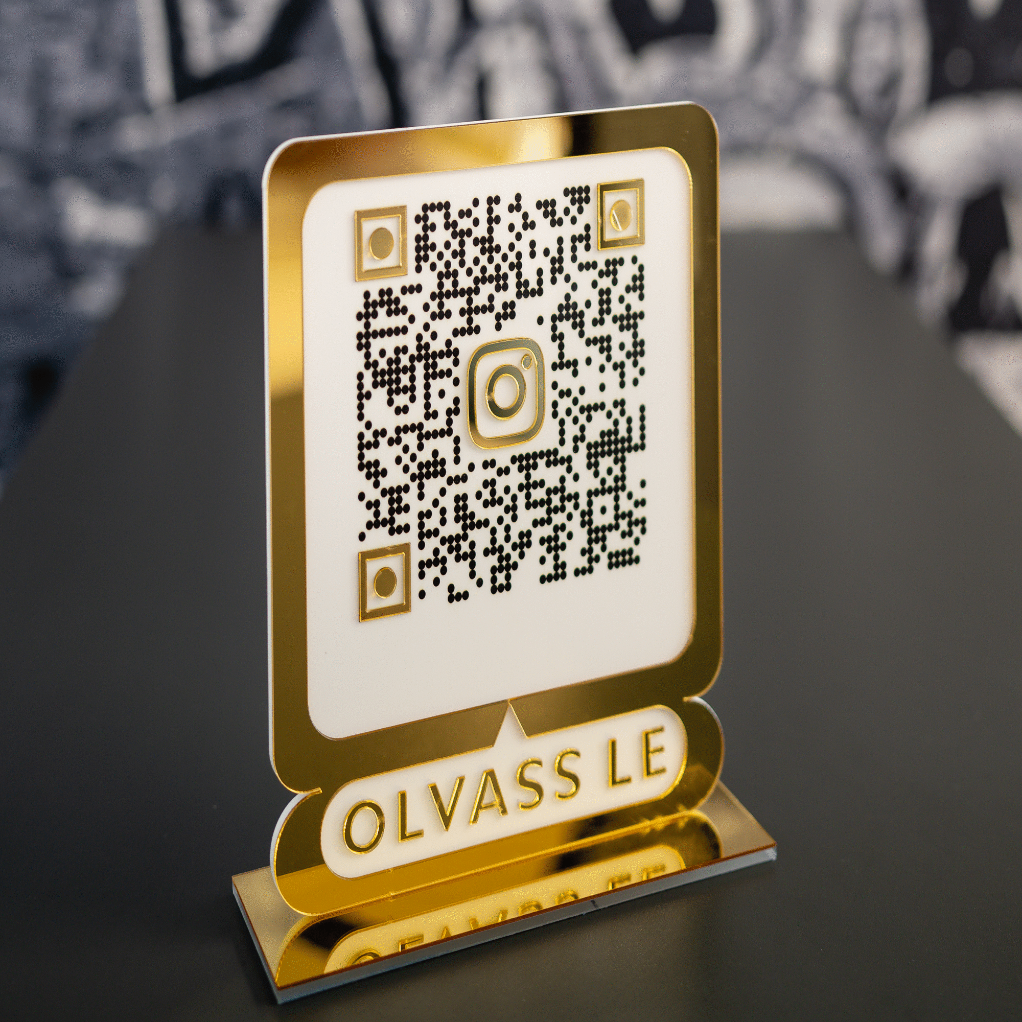 Instagram QR tábla