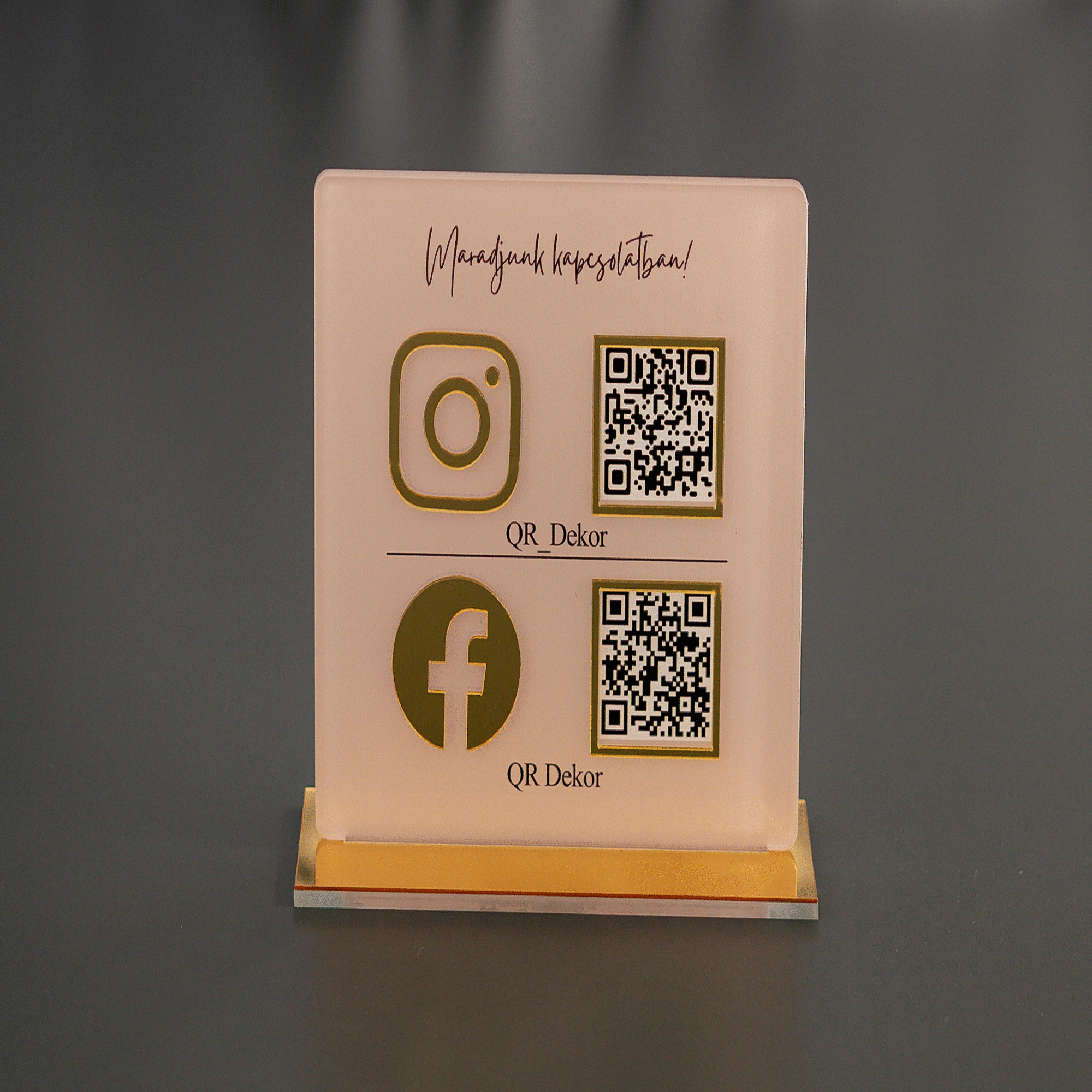 Instagram Facebook Qr Tábla Arany