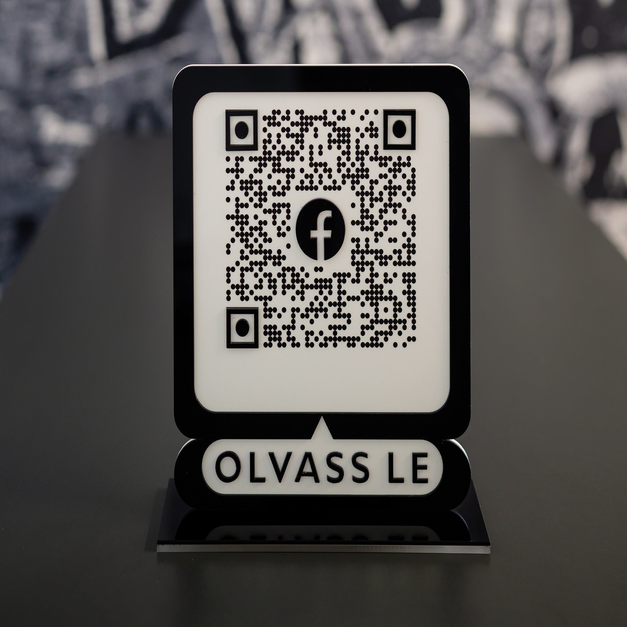 Facebook QR tábla