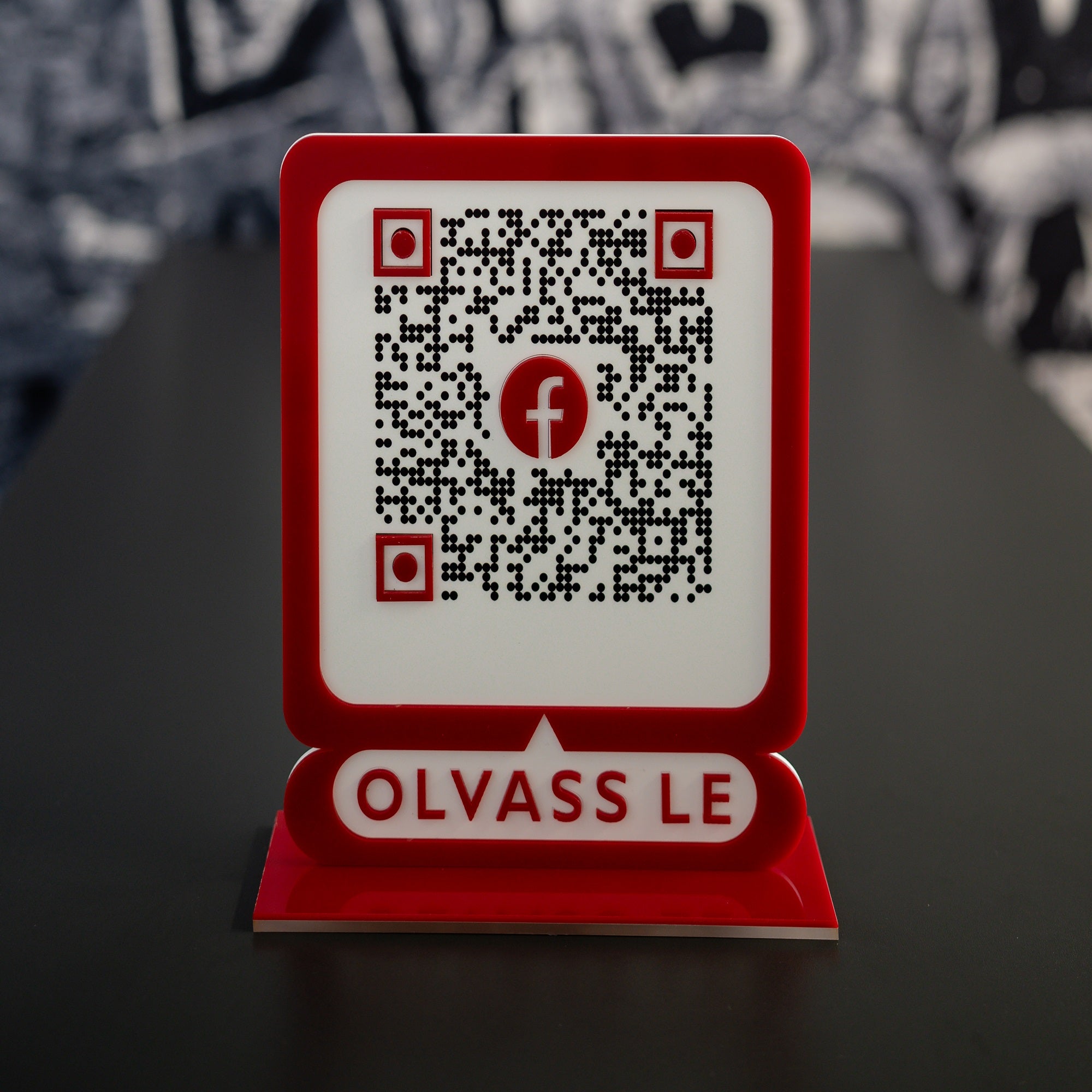 Facebook QR tábla