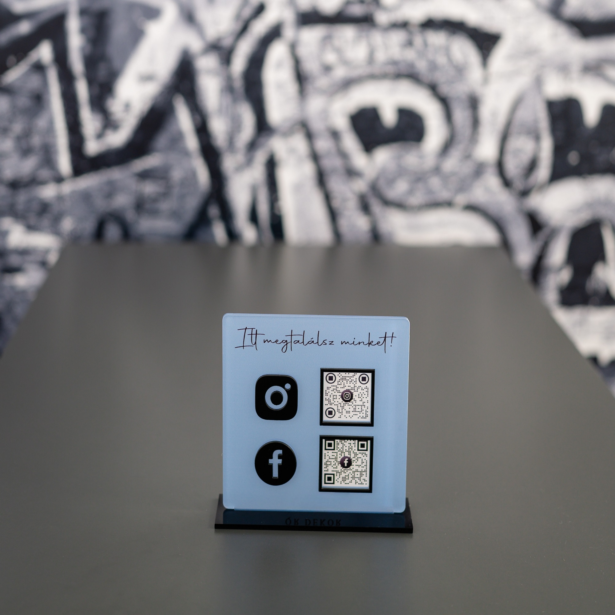 Instagram Facebook QR tábla Kék