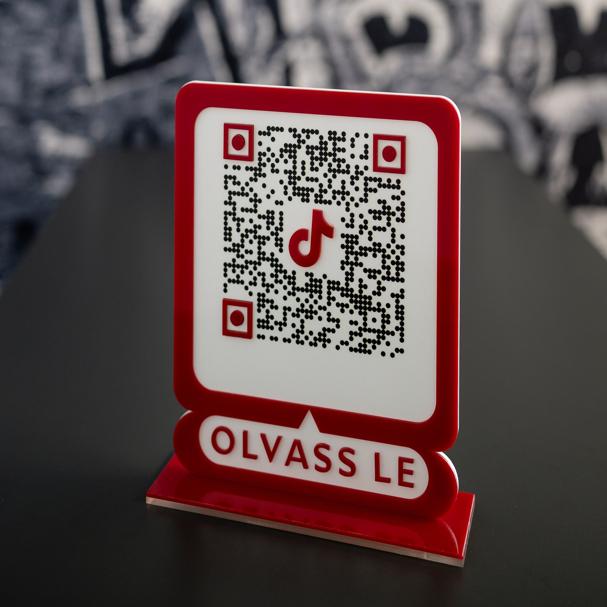 TikTok QR tábla