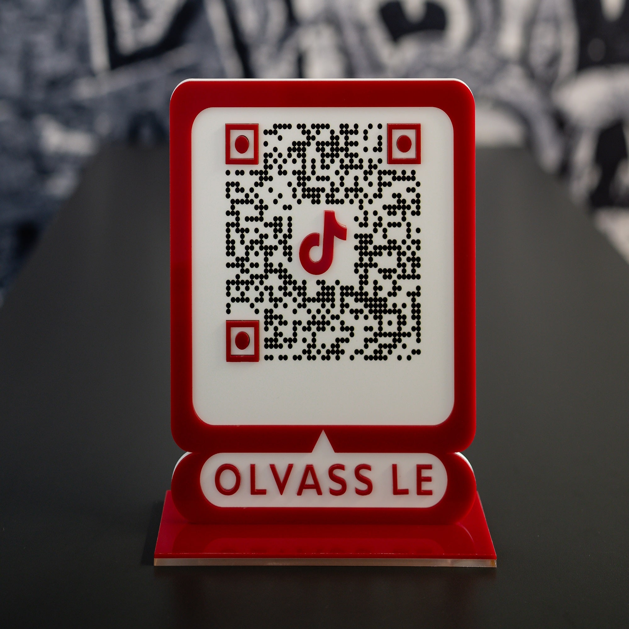 TikTok QR tábla