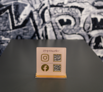 Instagram Facebook Qr Tábla Arany