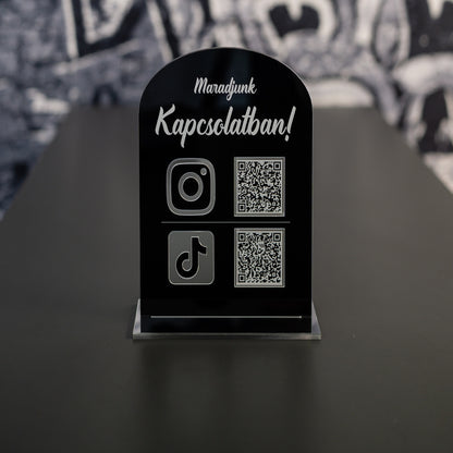 Instagram TikTok tábla