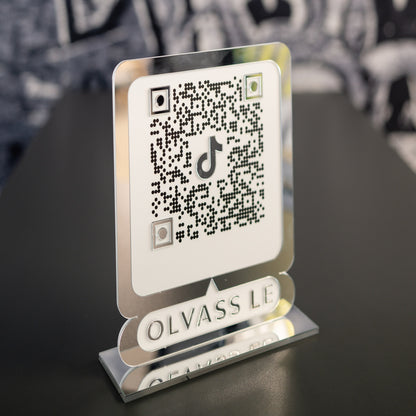 TikTok QR tábla